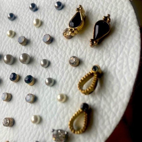 Free people pairs of earrings new with tags - Picture 5 of 6